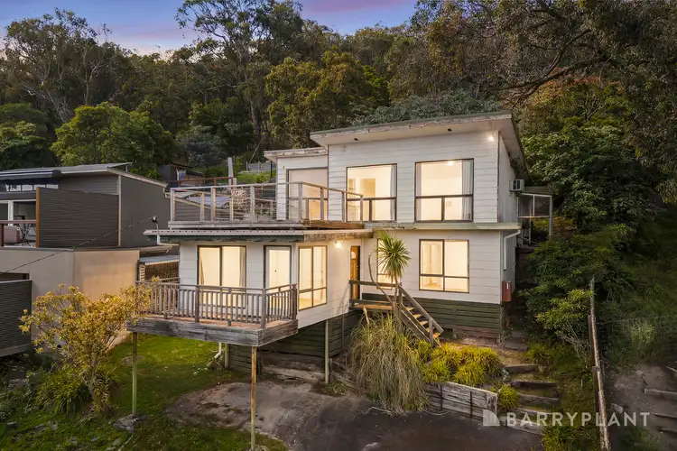 32 Bayview Crescent