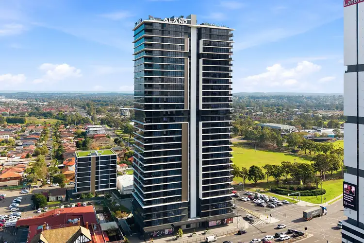 1305/311 Hume Highway