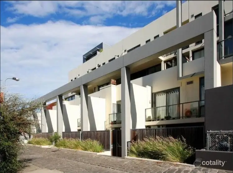 15 Little Cobden Street