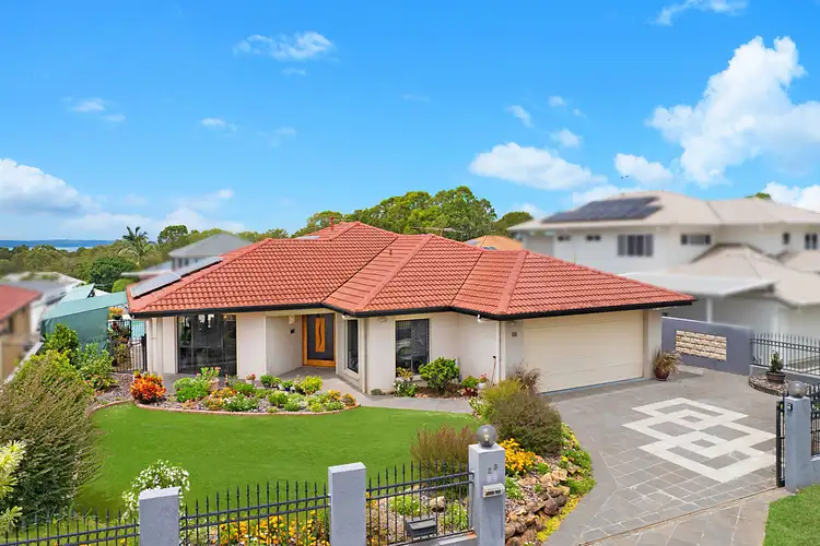 23 Paranka Drive North