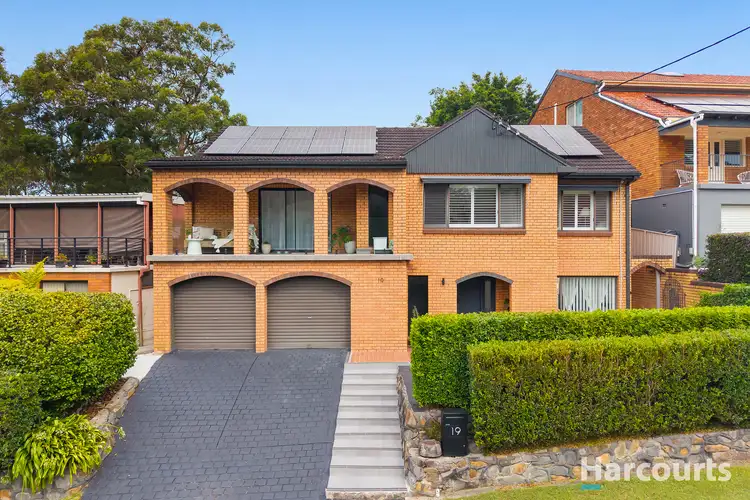 19 Kuranda Crescent, Kotara NSW 2289