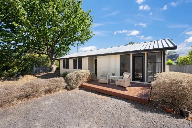 7 Hakea Crescent