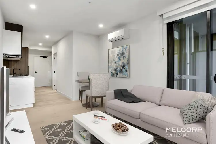 21120/864 Blackburn Road