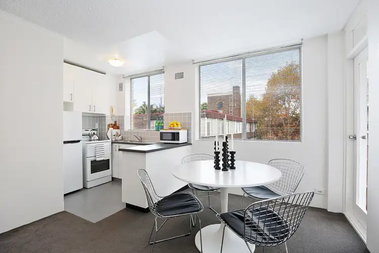 32/90-92 Elizabeth Bay Road