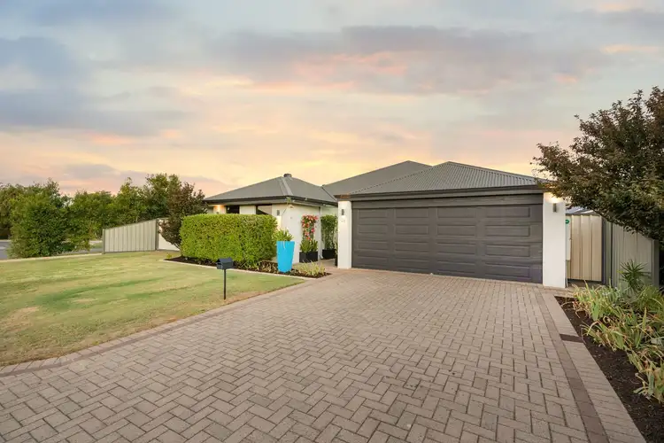 28 Durant Way