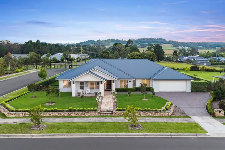32 Challoner Rise