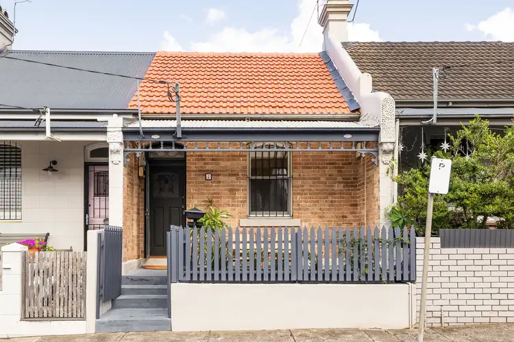 8 Maria Street