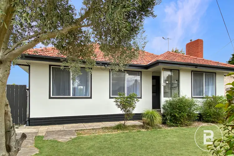 17 Banksia Road