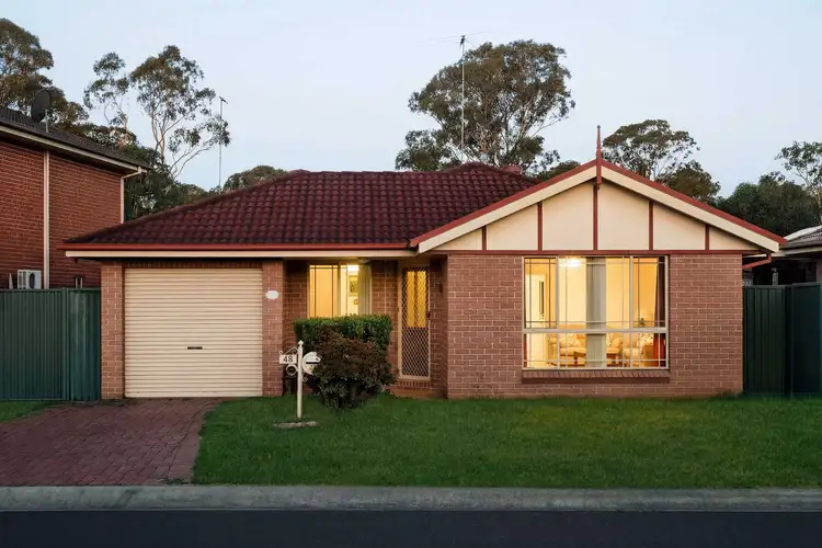 45 Samantha Crescent