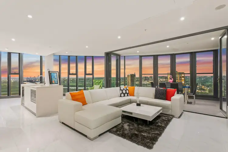 2312/2 Waterways Street