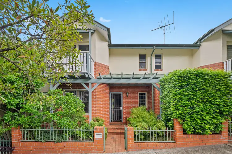 8/68-72 Cecily Street