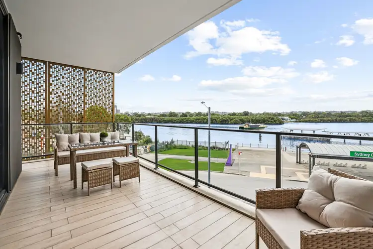 204/1A Burroway Road