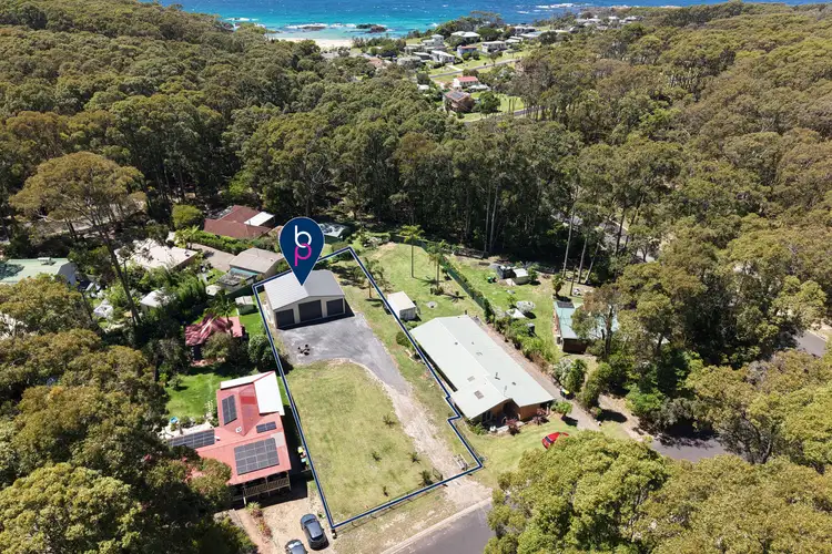 5 Casey Crescent