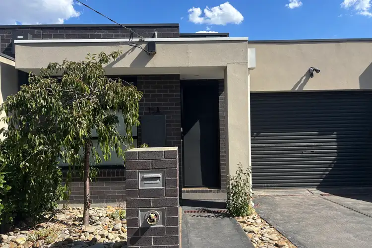 15A Churchill Avenue