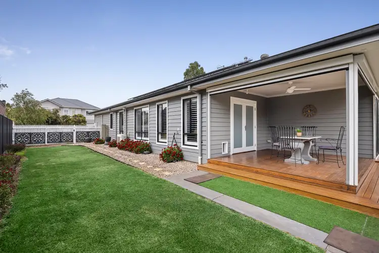 9 Eaglehawk Boulevard