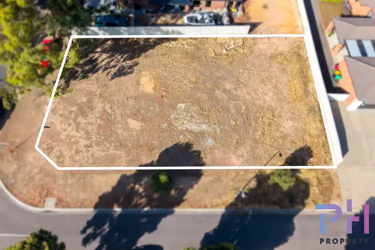 1 Huntingdale Avenue