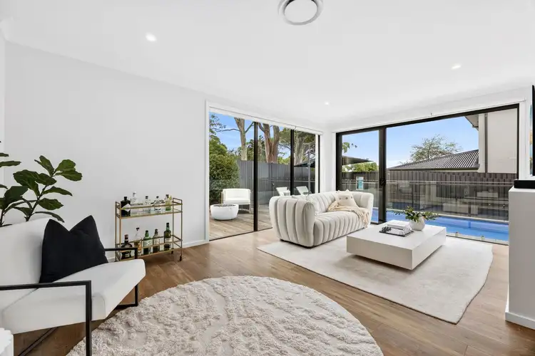 9a Lewis Street