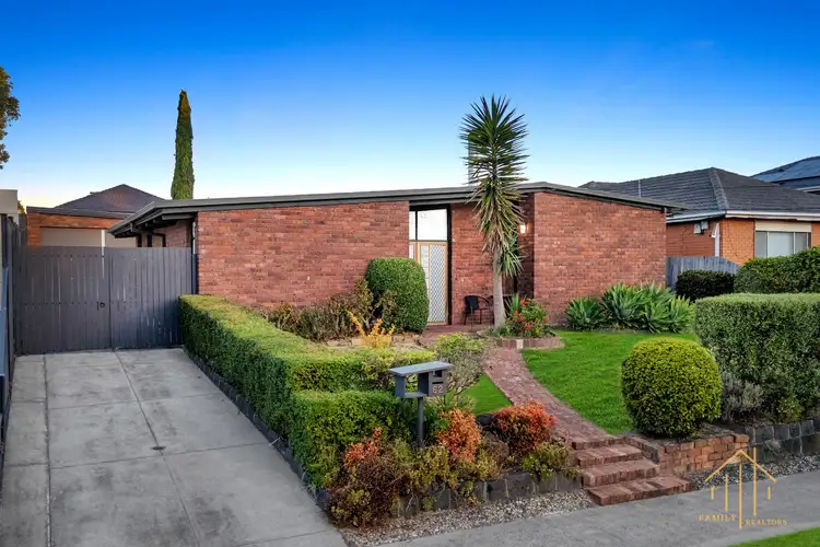 62 Huxley Avenue, Mulgrave VIC 3170