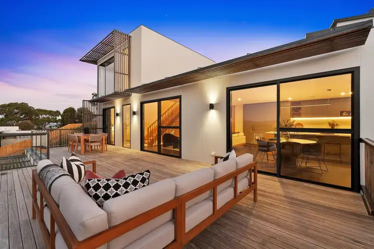 5E Zomay Avenue