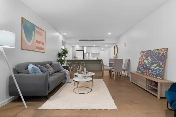 308/2-6 Martin Avenue