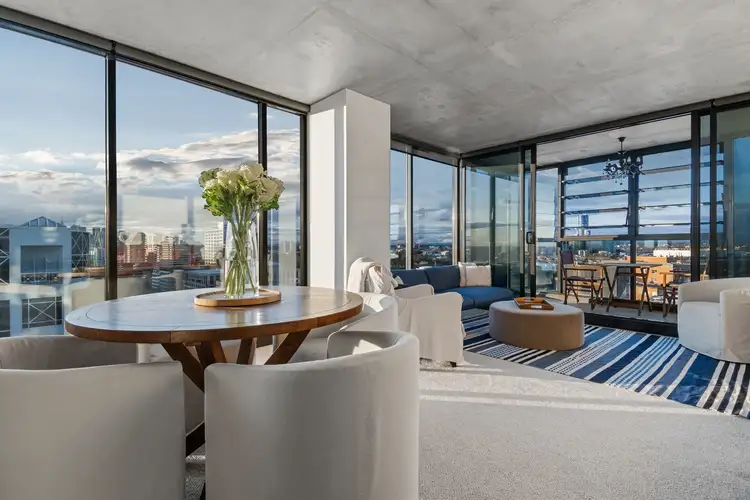 1615/568 St Kilda Road