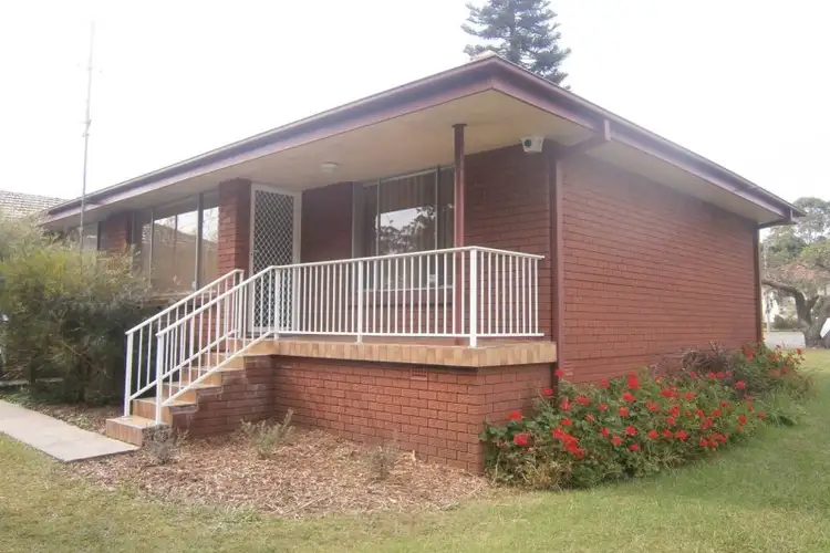 1/28 Thurston Crescent