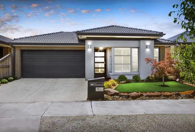 24 Eaglecrest Avenue