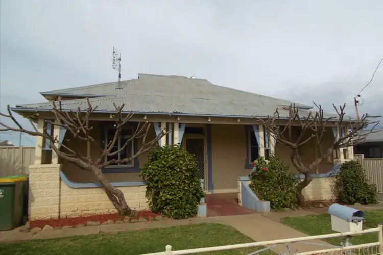 23 Victoria Street