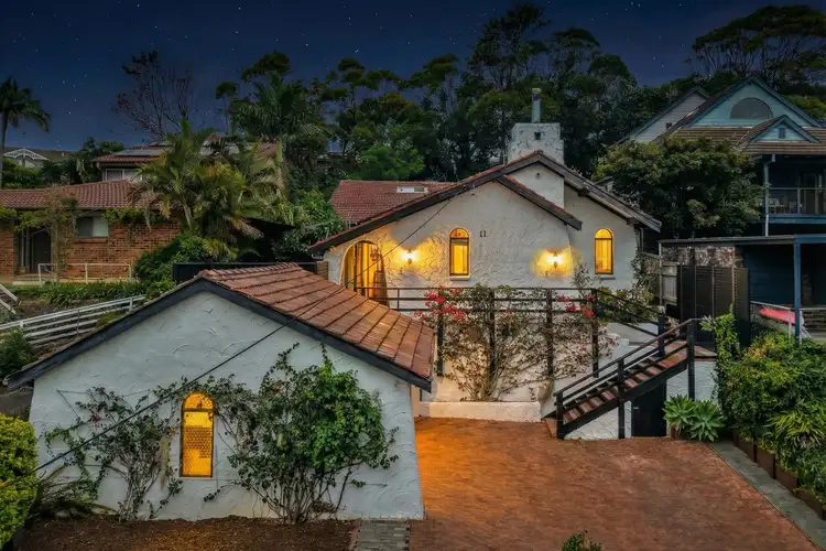 11 Ladera Drive
