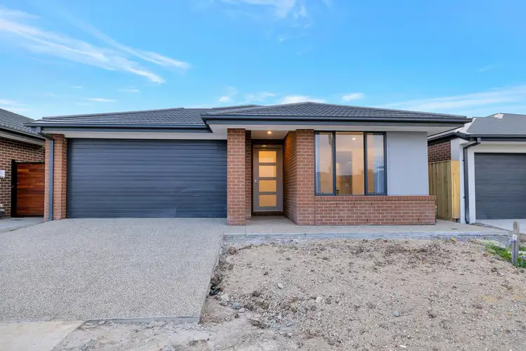 25 Fairhall Avenue, Werribee VIC 3030