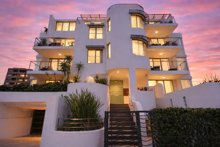 6/107 Gerrale Street