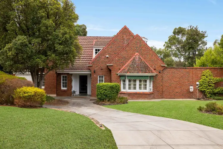 11 Willingale Avenue