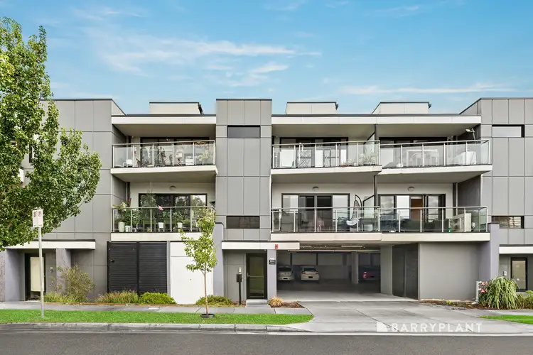 102/1a Tulip Crescent