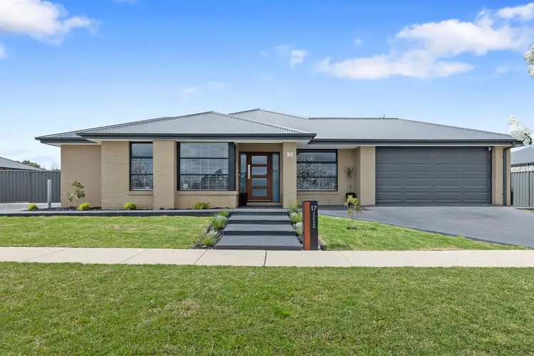 17 Packham Drive