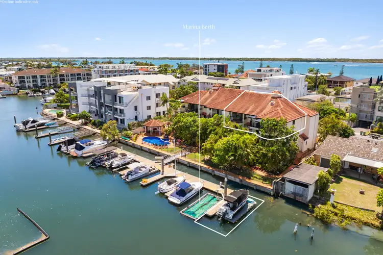 11/12 Canal Avenue