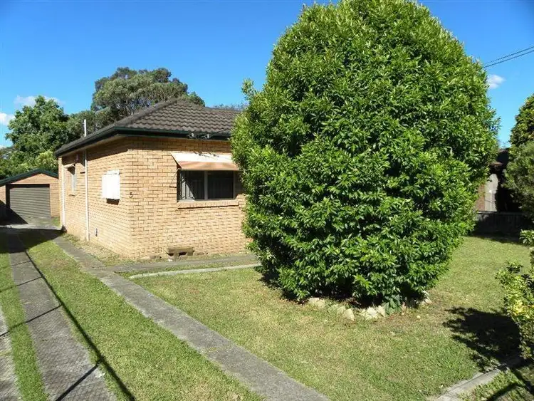 5 Lucinda Road