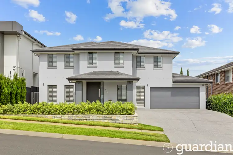 6 McKellar Court