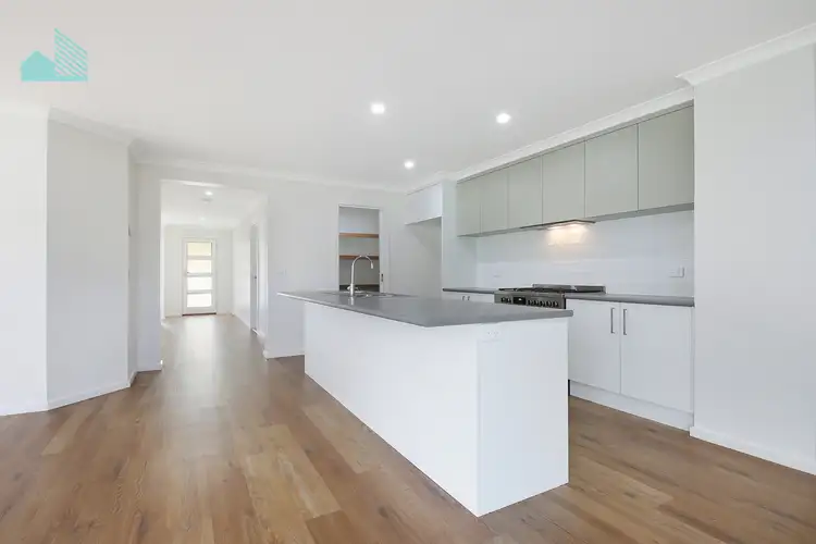 9 Bradford Drive