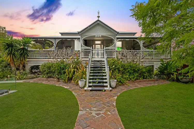 56 Robertson Street