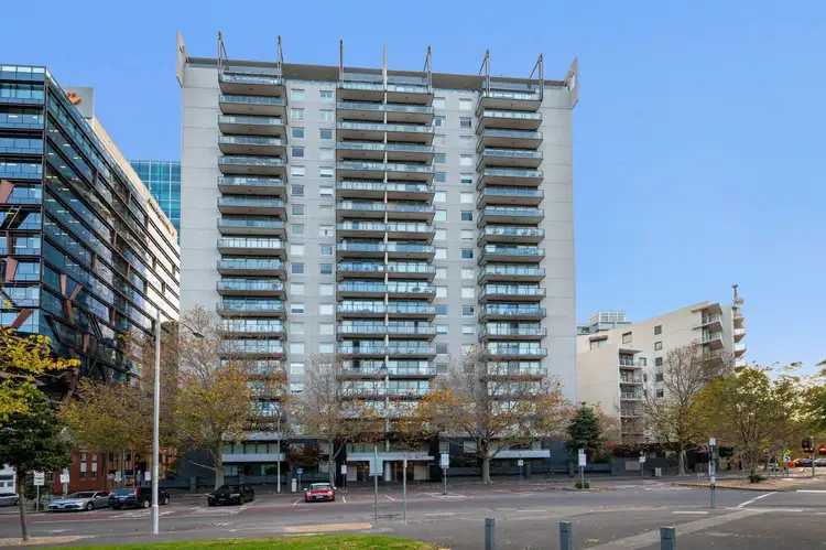 193/283 Spring Street