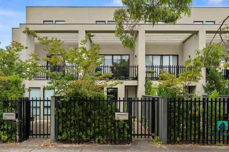 25 Ulmara Parkway