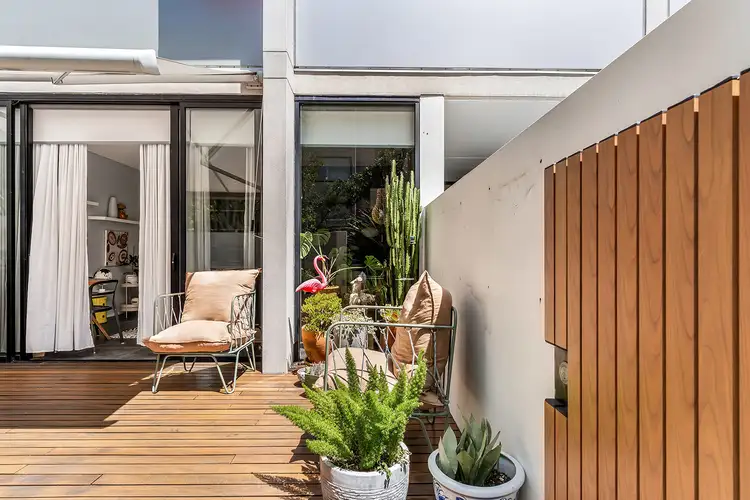 7/5 Pyrmont Bridge Road