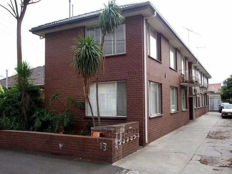 3/13 Luscombe Street