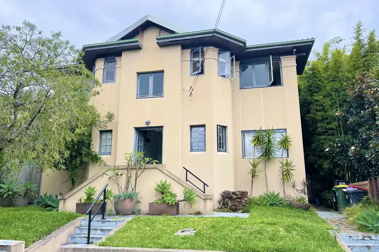 4/30 Girilang Avenue