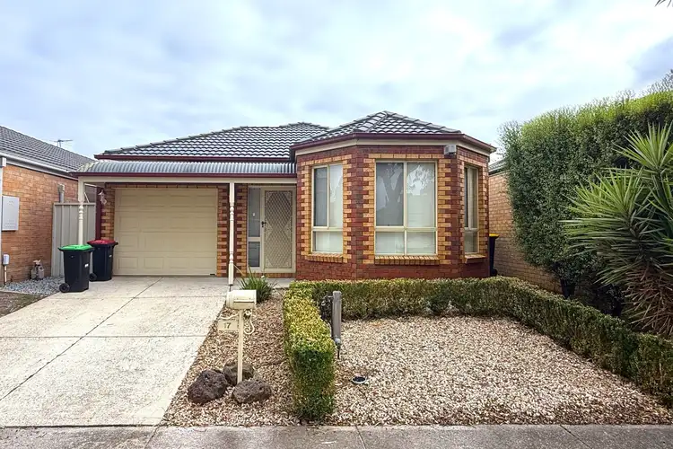 17 Willandra Loop