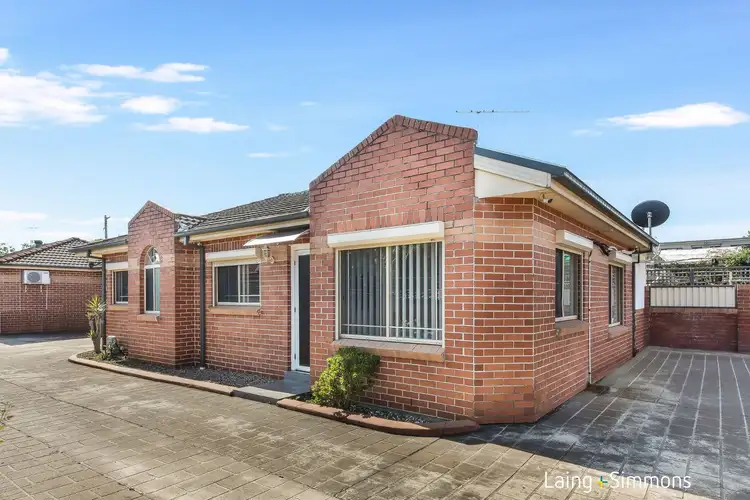 2/22 Johnstone Street