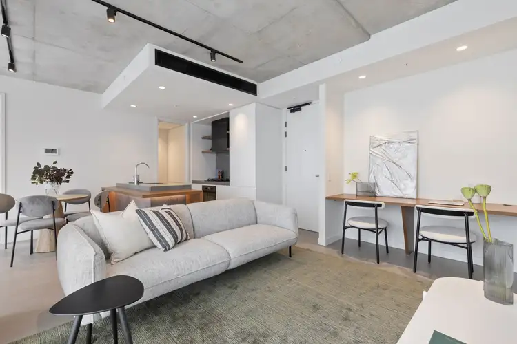 602/25 Johnston Street