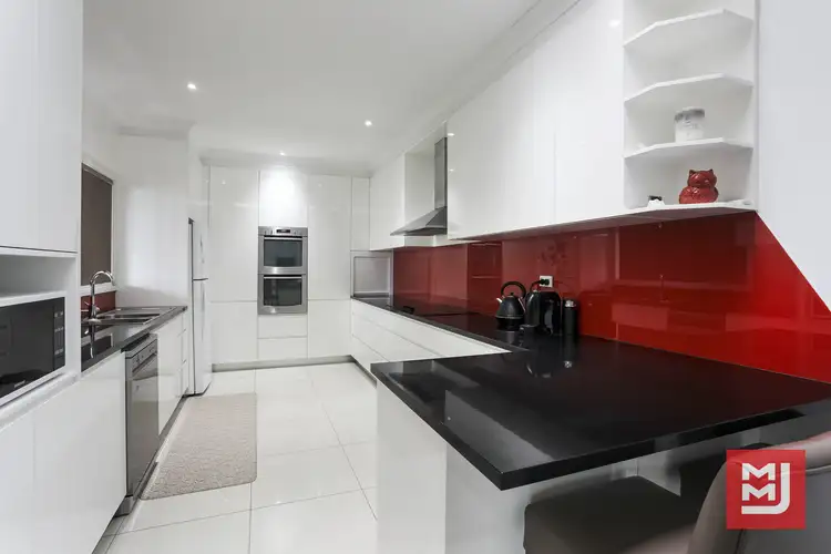 2/166-168 Gipps Road