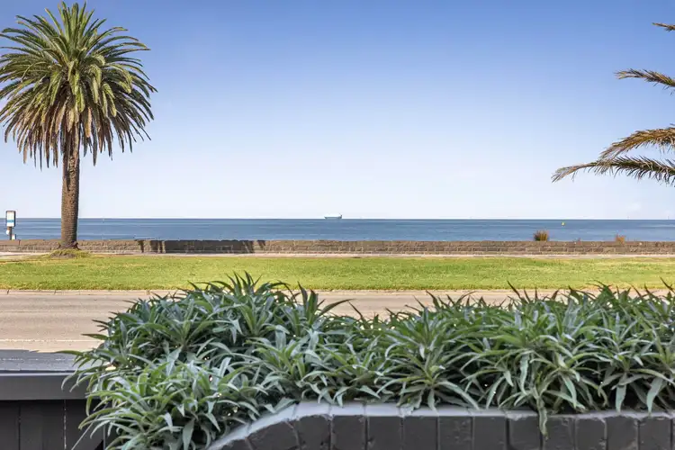 2/267 Beaconsfield Parade