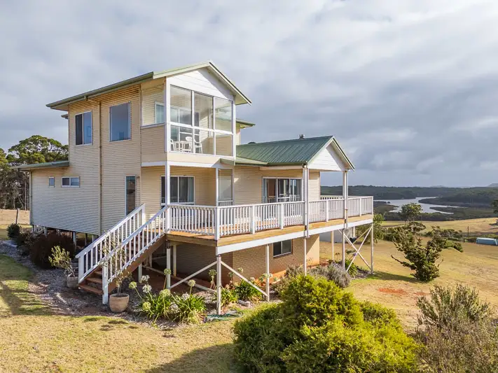 36 MacPherson Drive